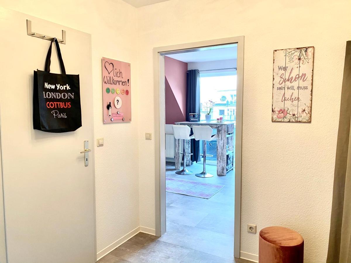 Cottbus-Apartments - Red Apartment I Privat I Wifi I Kueche I Balkon ภายนอก รูปภาพ