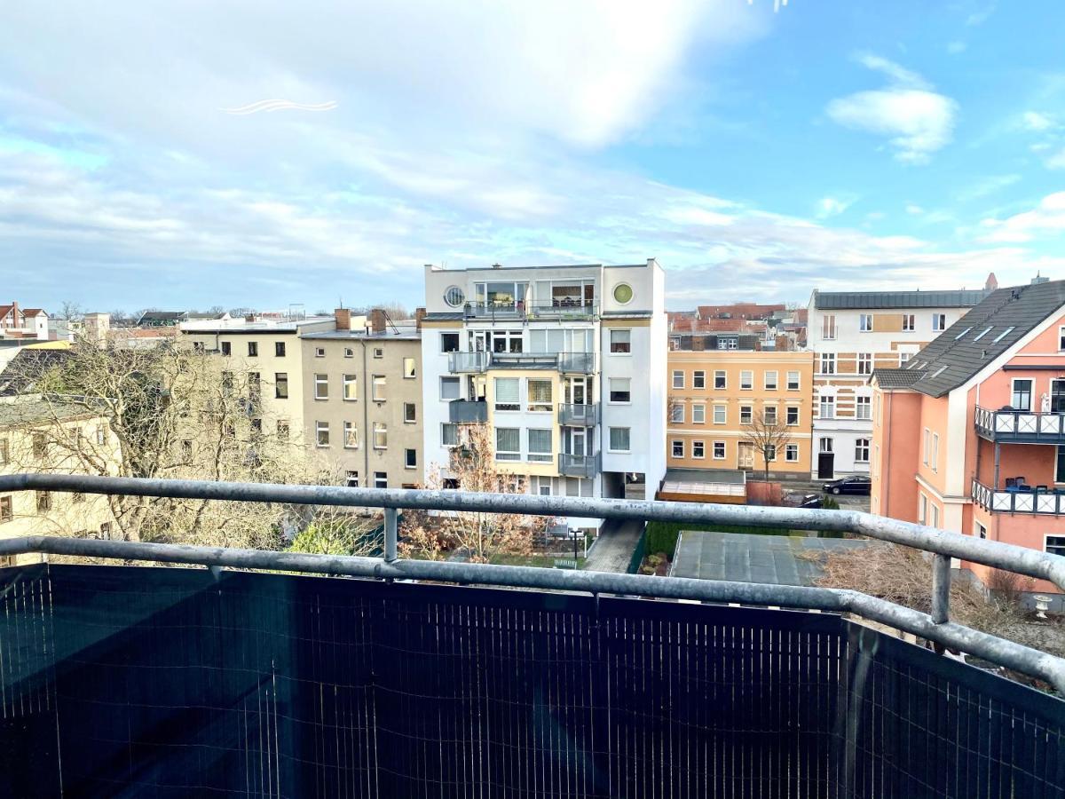 Cottbus-Apartments - Red Apartment I Privat I Wifi I Kueche I Balkon ภายนอก รูปภาพ