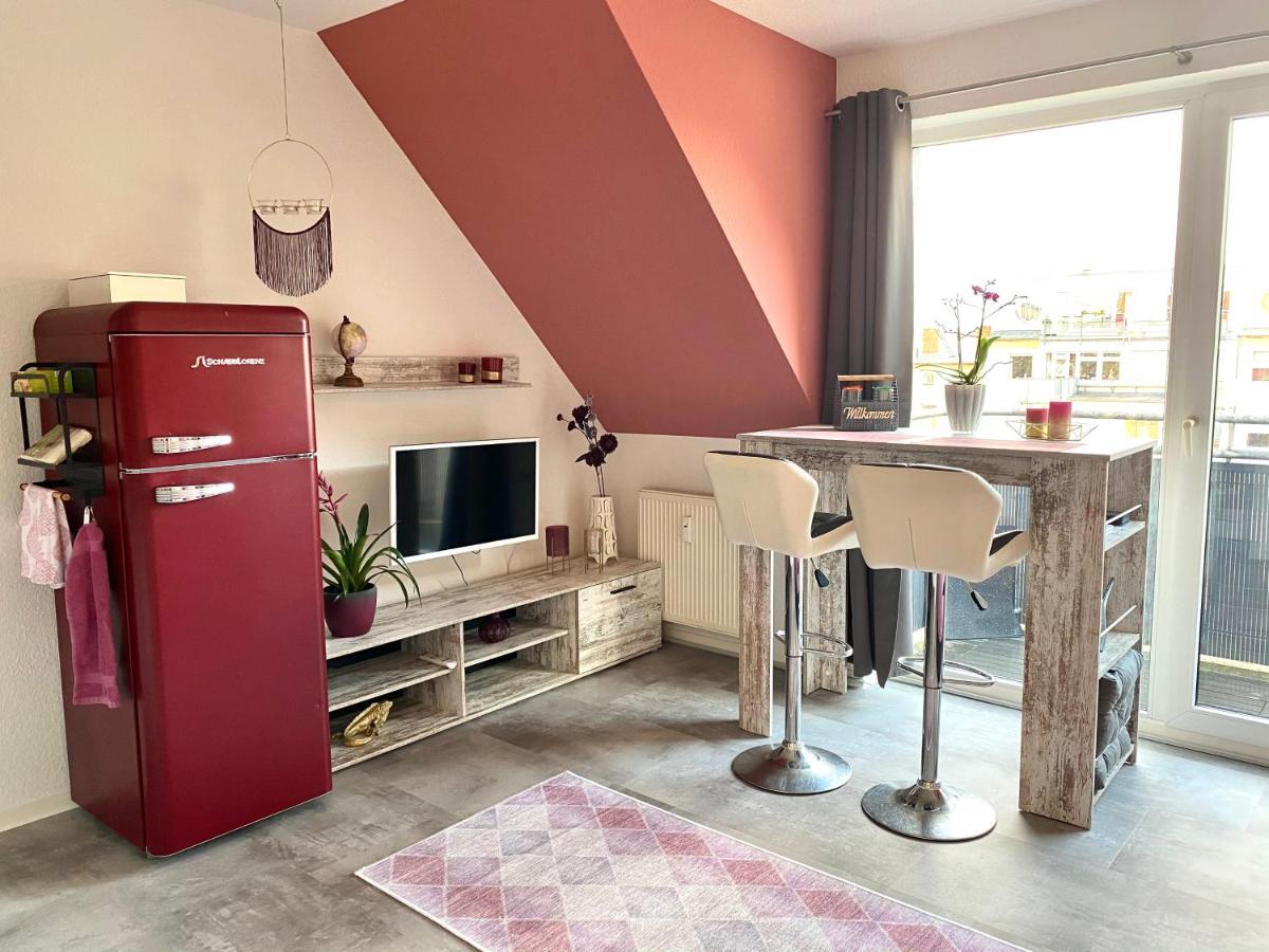 Cottbus-Apartments - Red Apartment I Privat I Wifi I Kueche I Balkon ภายนอก รูปภาพ